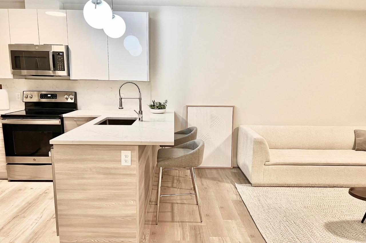 Modern 2 Bed Furnished Apartment In Quincy Luaran gambar
