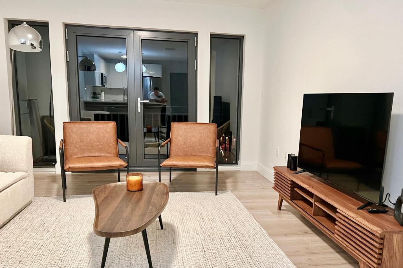 Modern 2 Bed Furnished Apartment In Quincy Luaran gambar