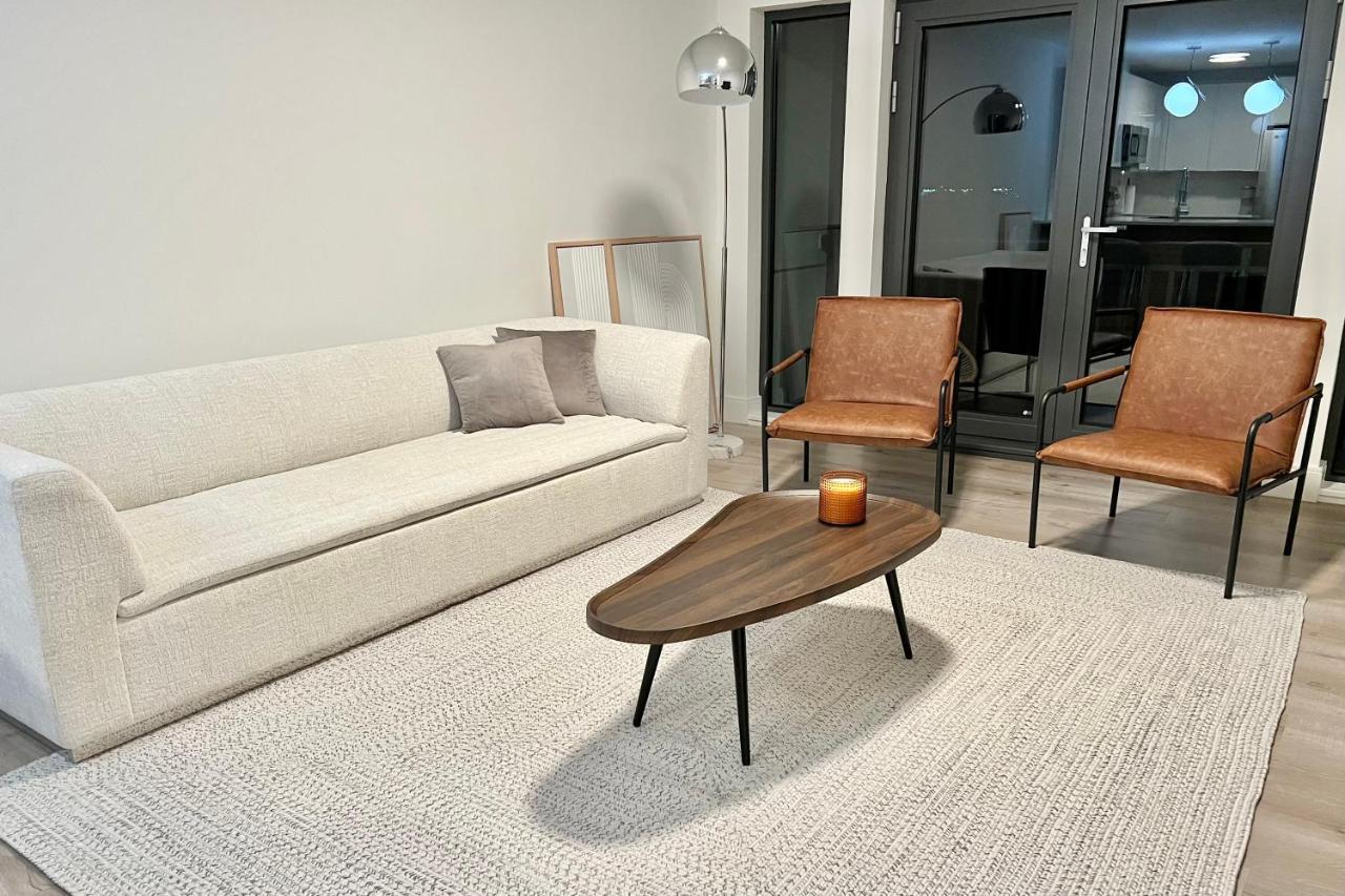 Modern 2 Bed Furnished Apartment In Quincy Luaran gambar