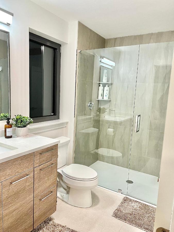 Modern 2 Bed Furnished Apartment In Quincy Luaran gambar